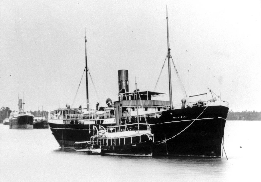 petchburi bremen at anchor